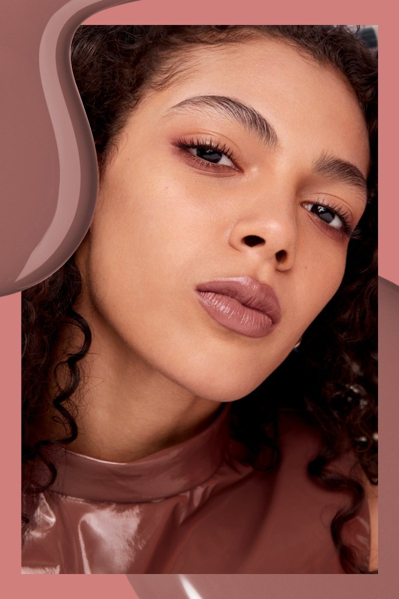 Maybelline New York Super Stay Vinyl Ink Uzun Süre Kalıcı Likit Parlak Ruj 115 Peppy