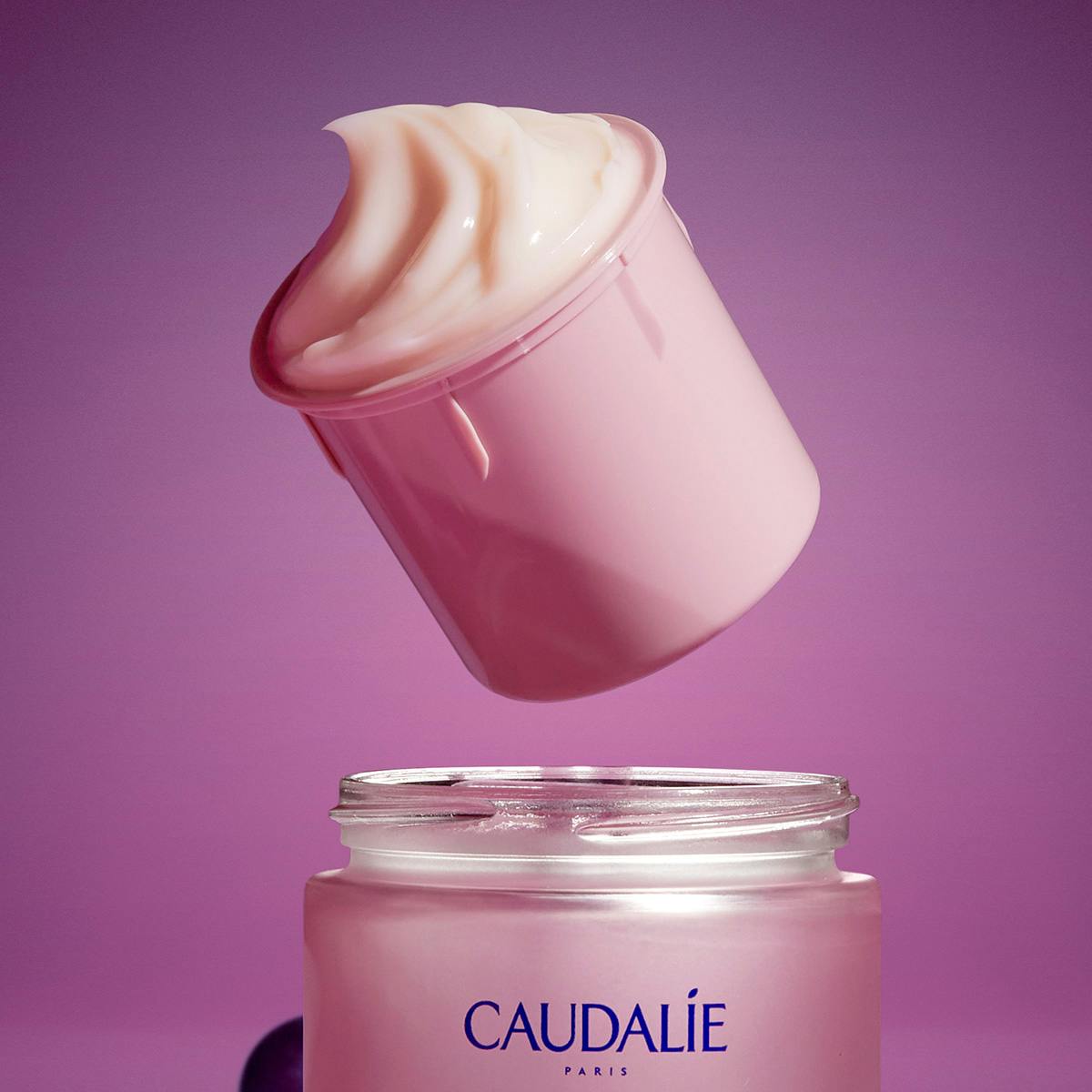 Caudalie Resveratrol Lift Sıkılaştırıcı Etkili Gece Bakım Kremi - Yedek Kapsül 50 ml