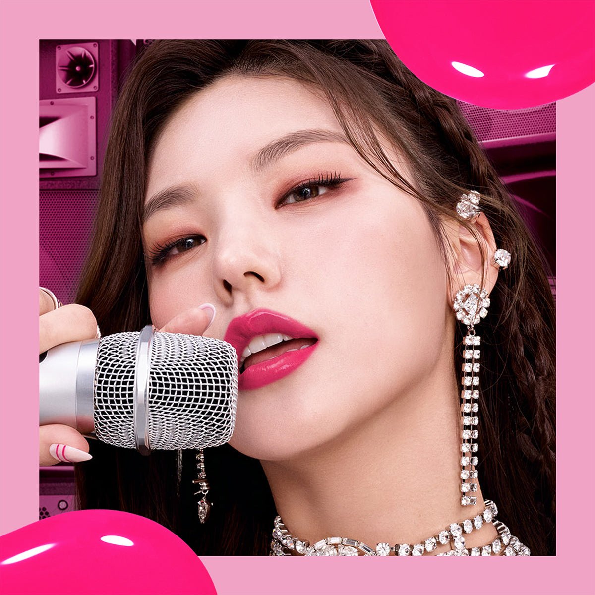 Maybelline New York Super Stay Vinyl Ink Uzun Süre Kalıcı Likit Parlak Ruj 160 Sultry